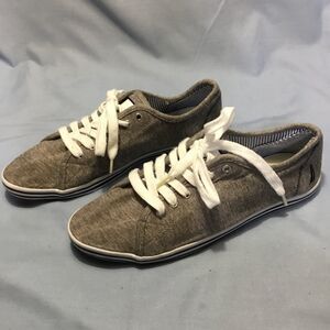 Nautica Women’s Sneaker Tennis Shoes Sz 8.5